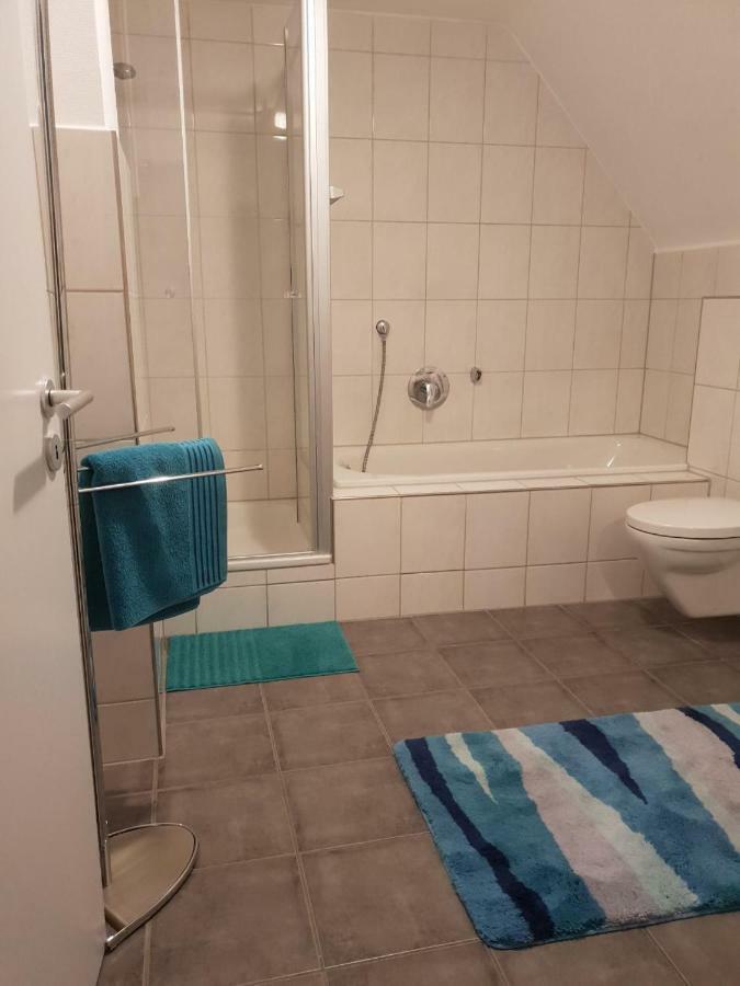 Gemuetliches Zimmer Mit Eigenem Bad/Wc/Kueche Касел Екстериор снимка
