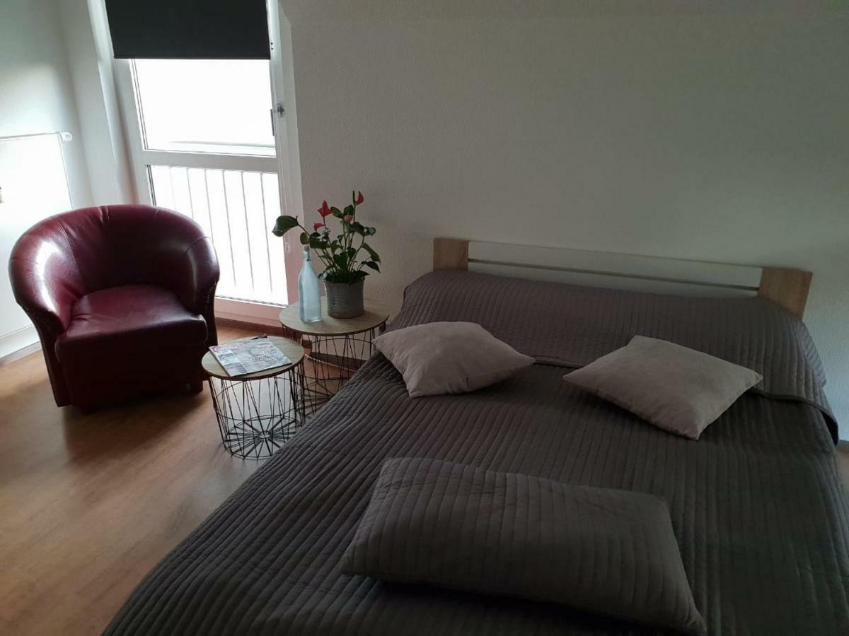 Gemuetliches Zimmer Mit Eigenem Bad/Wc/Kueche Касел Екстериор снимка